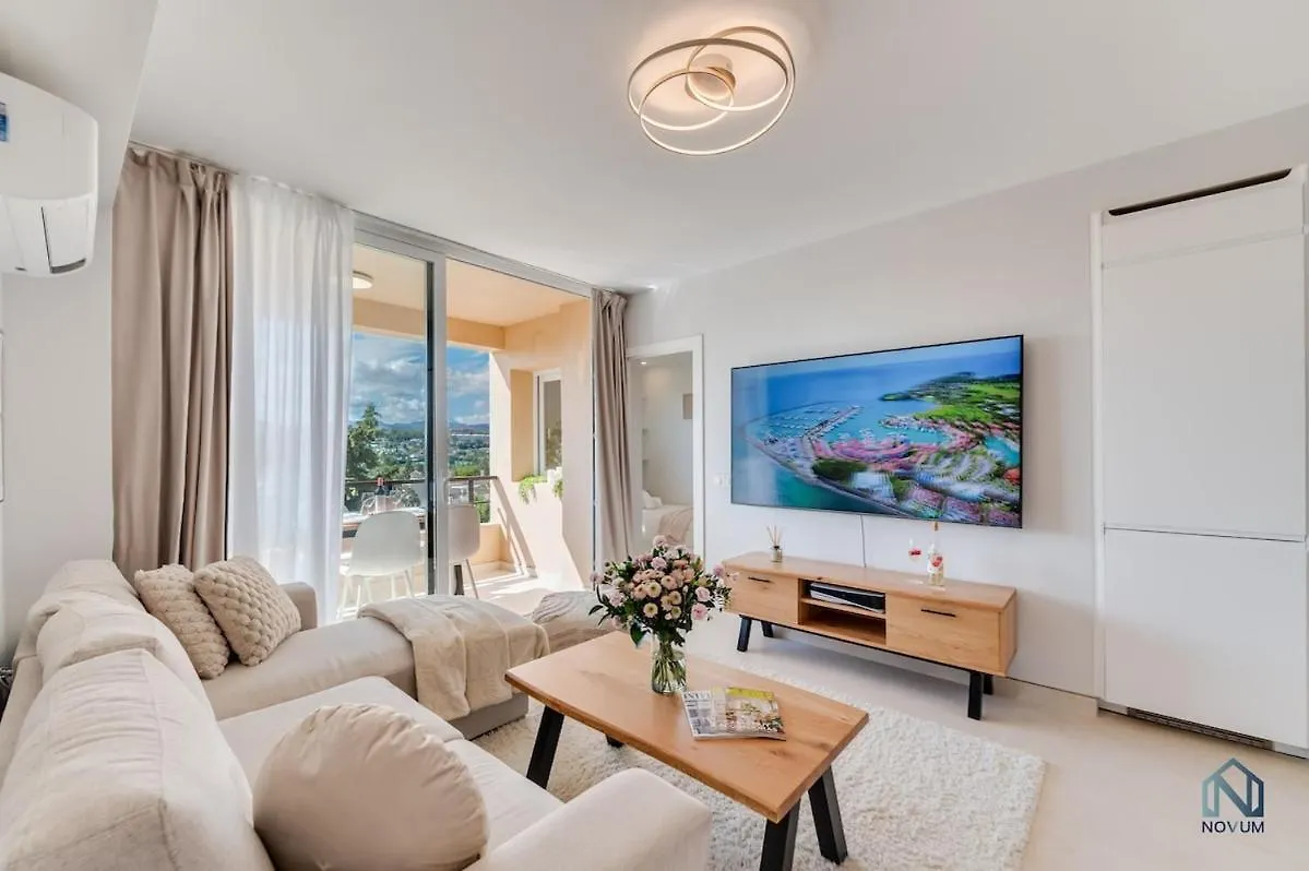 Newly Renovated Sunlit 3Bdrm Apt With Stunning Views Marbella
