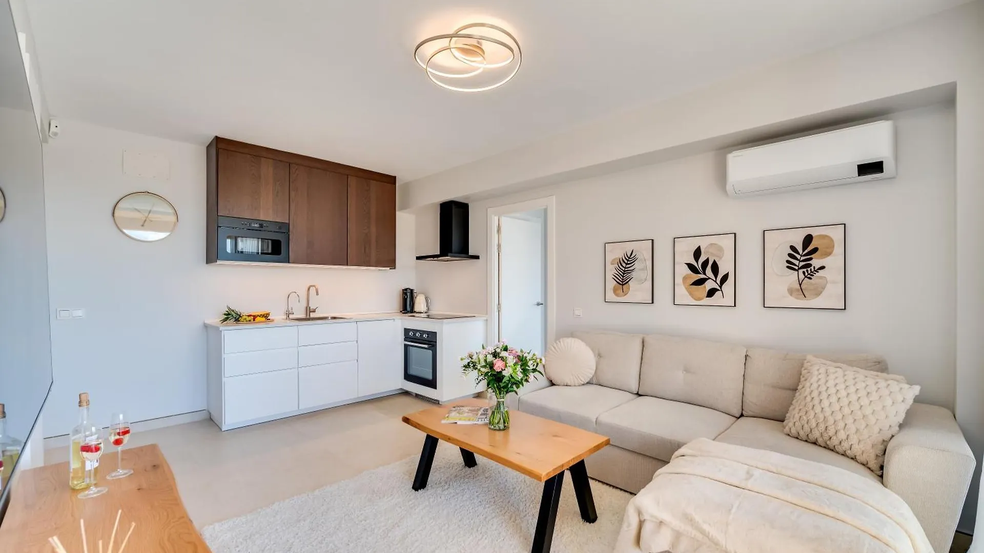 Newly Renovated Sunlit 3Bdrm Apt With Stunning Views Marbella