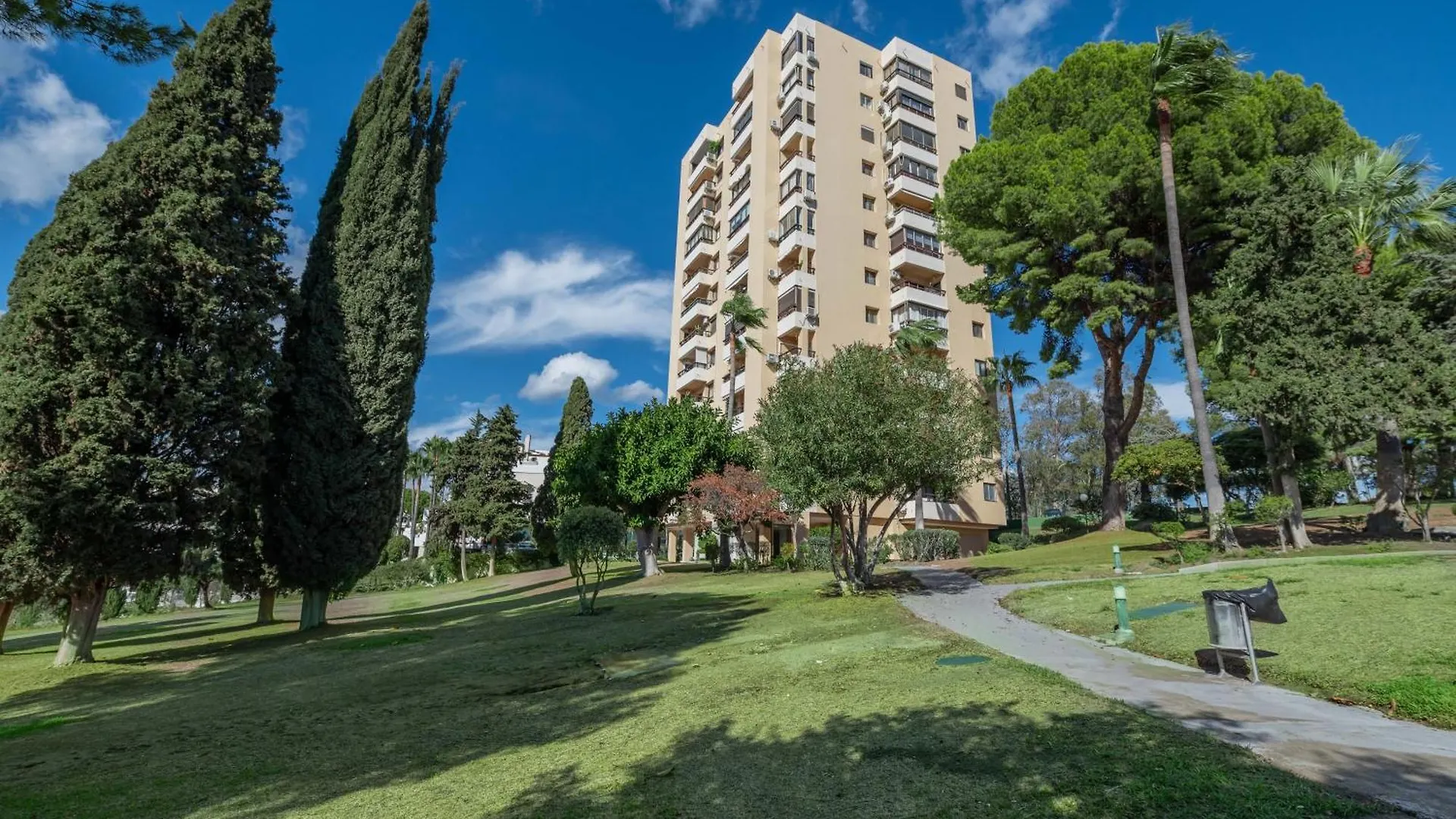 Apartment Newly Renovated Sunlit 3Bdrm Apt With Stunning Views Marbella Spain