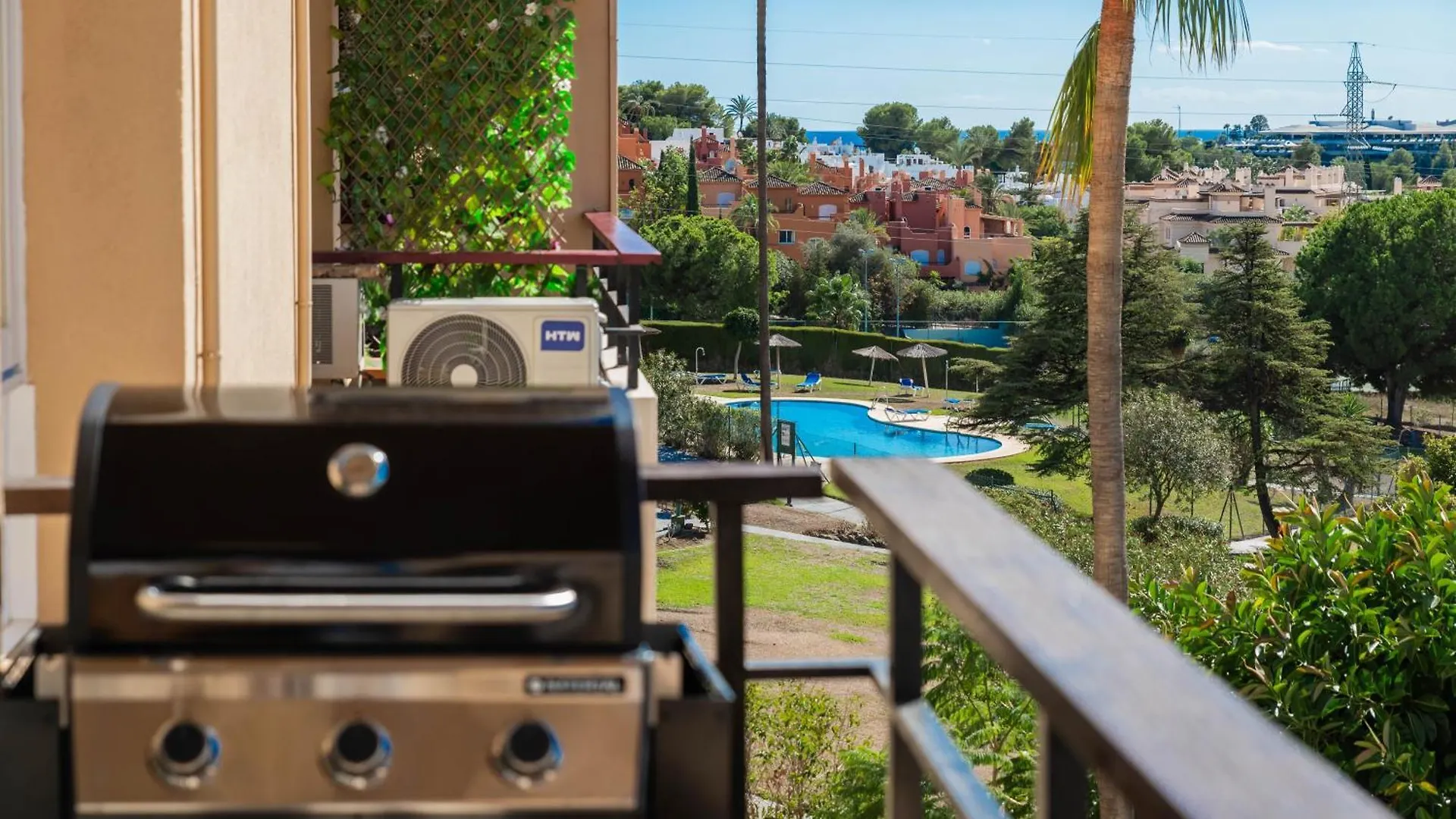 Newly Renovated Sunlit 3Bdrm Apt With Stunning Views Marbella