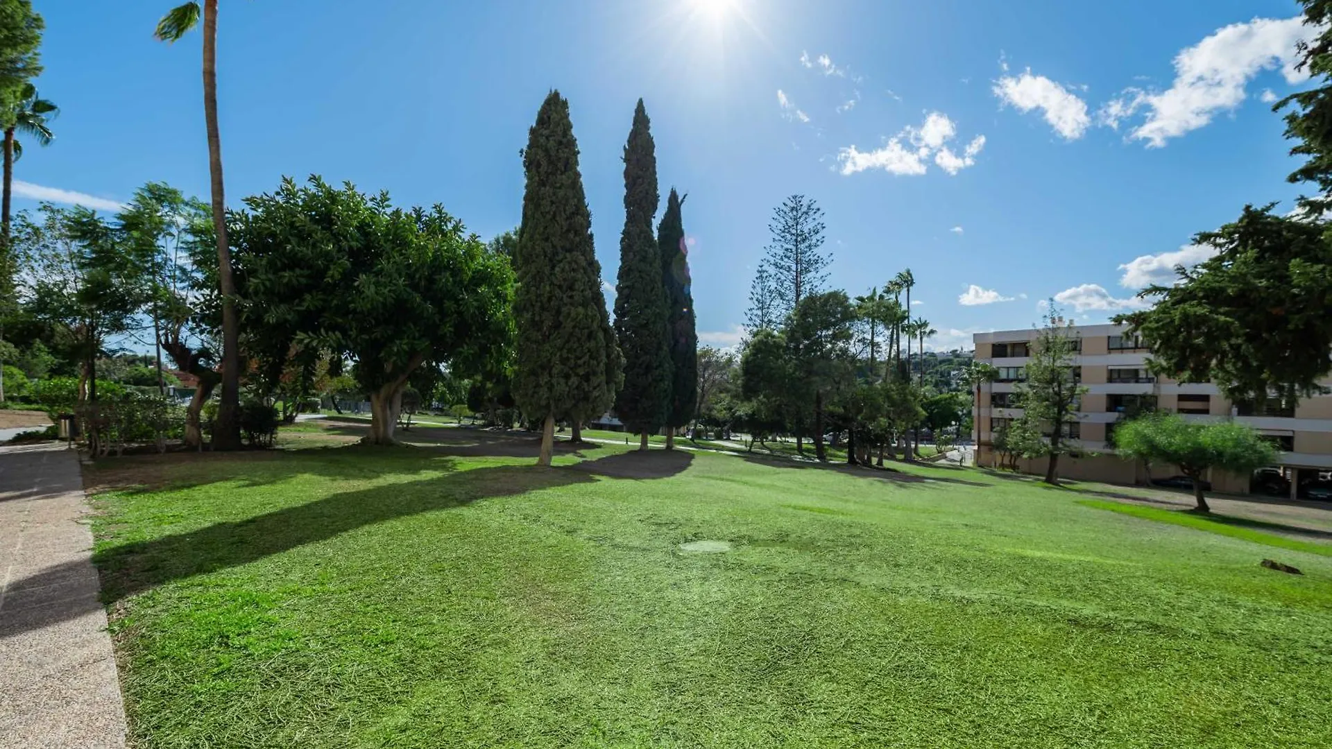 Newly Renovated Sunlit 3Bdrm Apt With Stunning Views Marbella Apartment